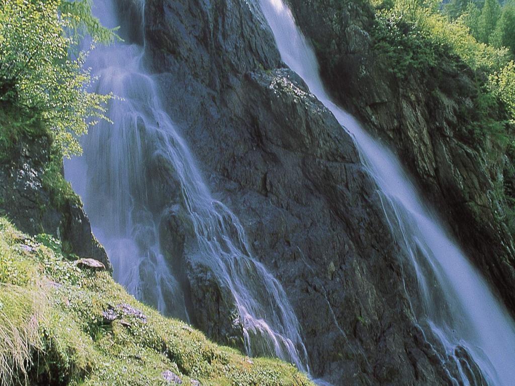 cascata in Val Caronella